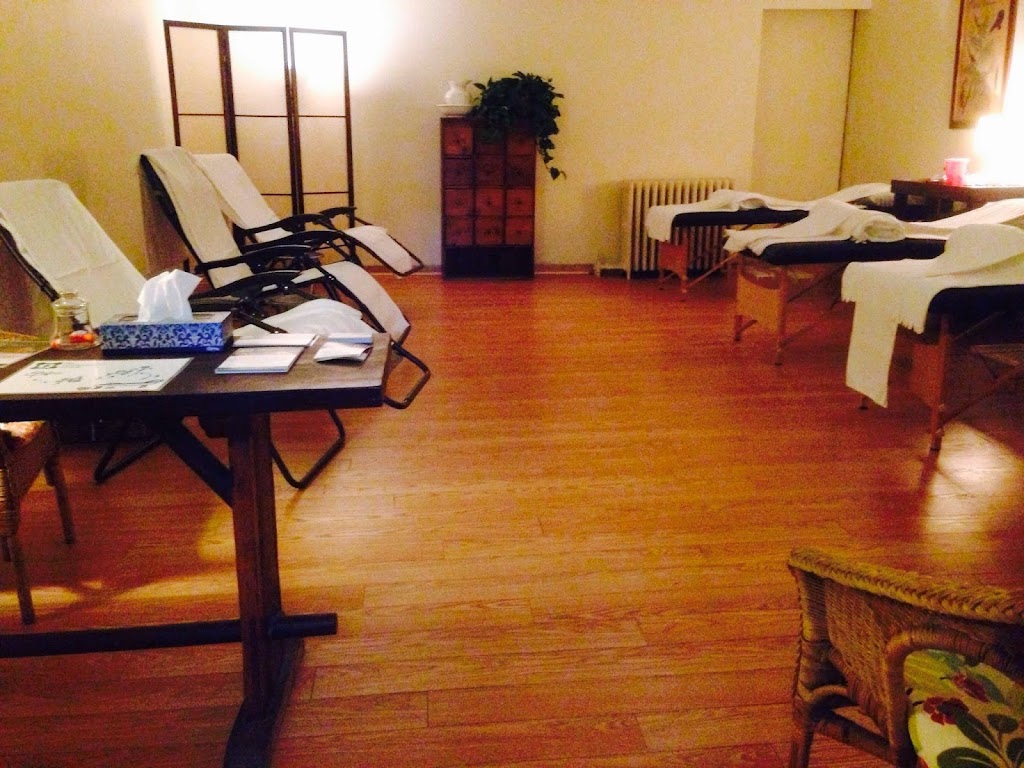 Roncesvalles Community Acupuncture Clinic | 409 Roncesvalles Ave, Toronto, ON M6R 2N1, Canada | Phone: (416) 537-5303