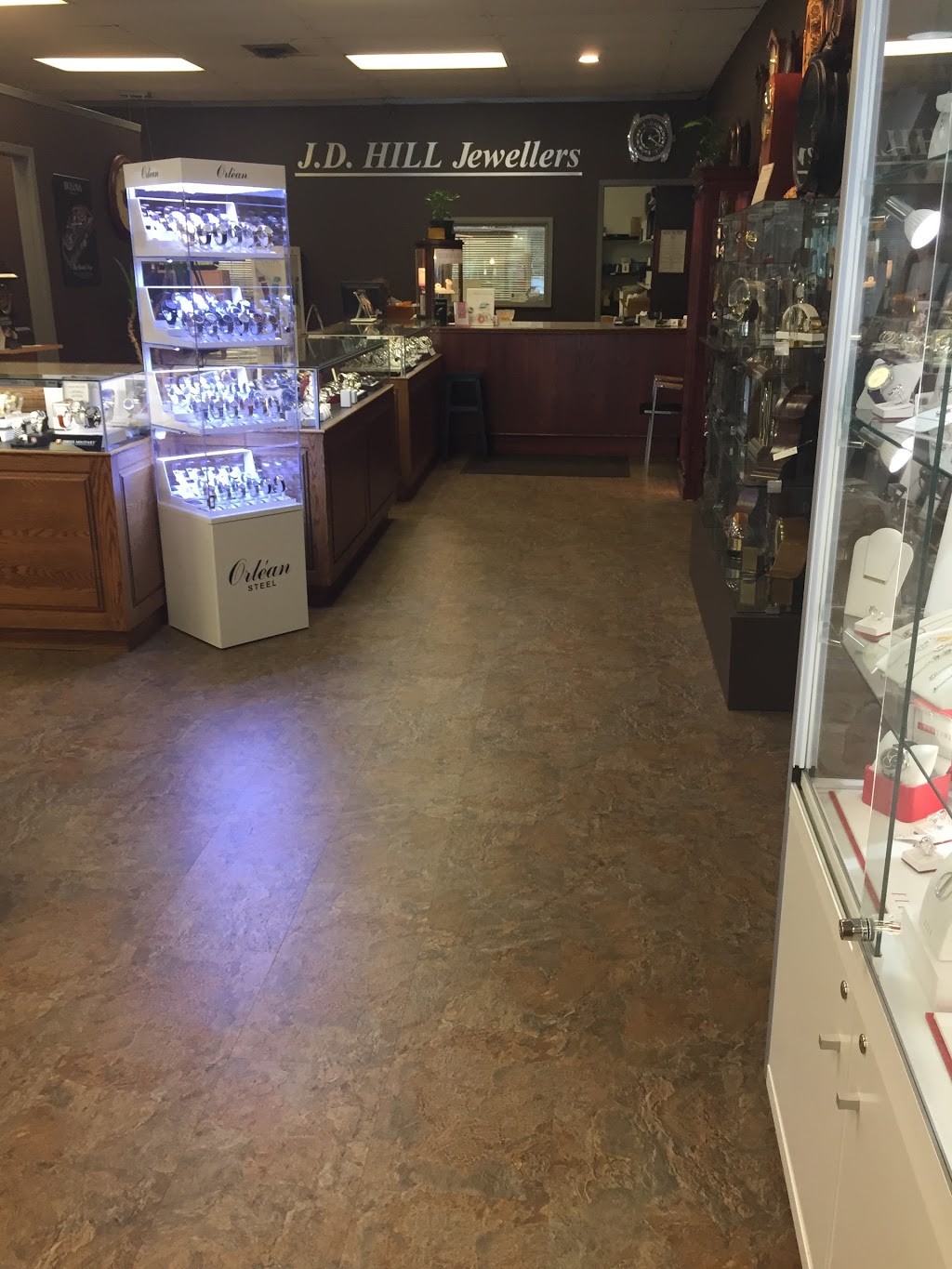 J.D. Hill Jewellers | 429 St Paul Ave, Brantford, ON N3R 4N8, Canada | Phone: (519) 752-1752