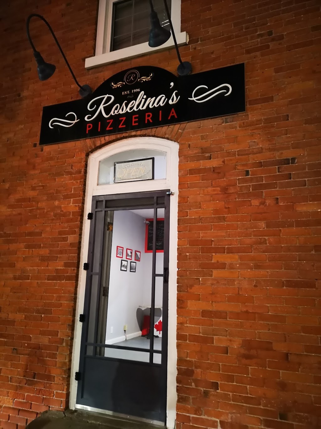 Roselinas Pizza | 4 King Ave E, Newcastle, ON L1B 1H6, Canada | Phone: (905) 987-7777