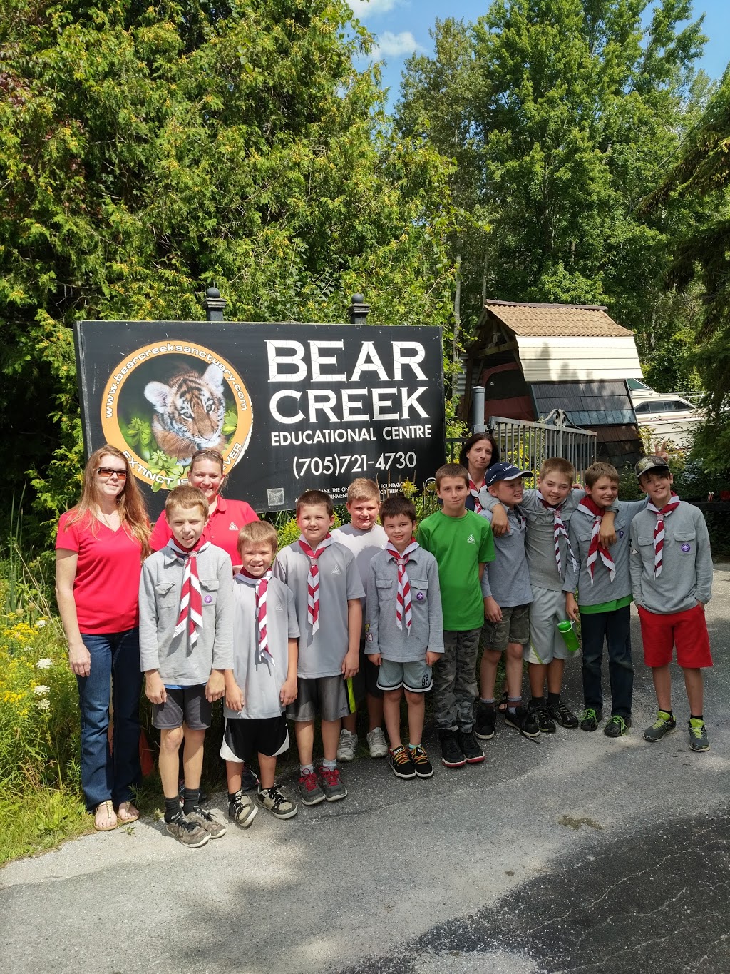 Bear Creek Exotic Wildlife Sanctuary Inc. | 8633 10th Line of Essa Township, RR 2, Barrie, ON L4M 4S4, Canada | Phone: (705) 721-4730