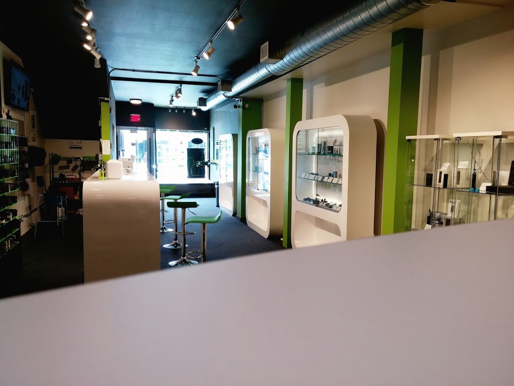 180 Smoke Vape Store | 696 Danforth Ave, Toronto, ON M4J 1L1, Canada | Phone: (416) 461-0333