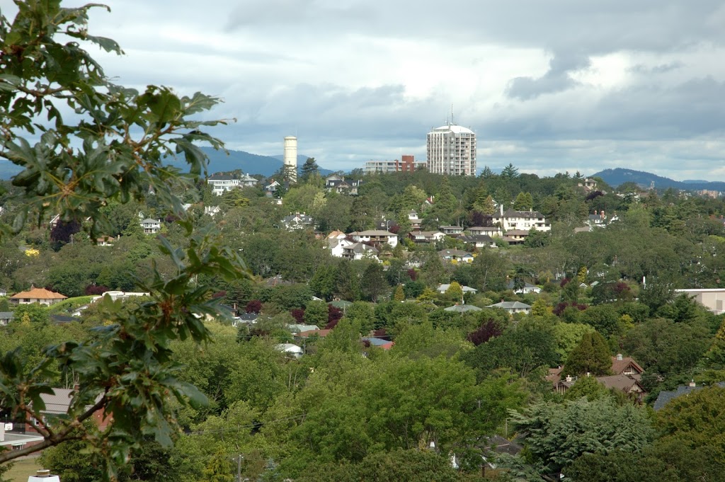 Gonzales Hill Regional Park - Main Parking Lot | Denison Rd, Victoria, BC V8S 4K3, Canada