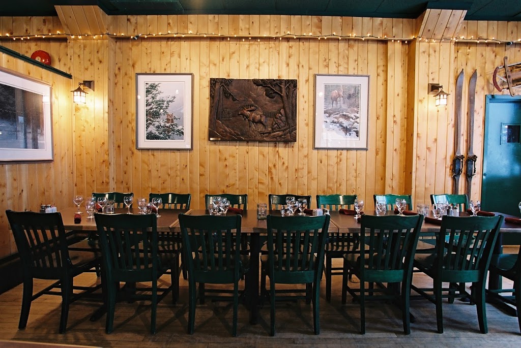 Pinewoods Dining Room | Pinewoods, 7500 BC-3, Manning Park, BC V0X 1R0, Canada | Phone: (604) 668-5922 ext. 1116