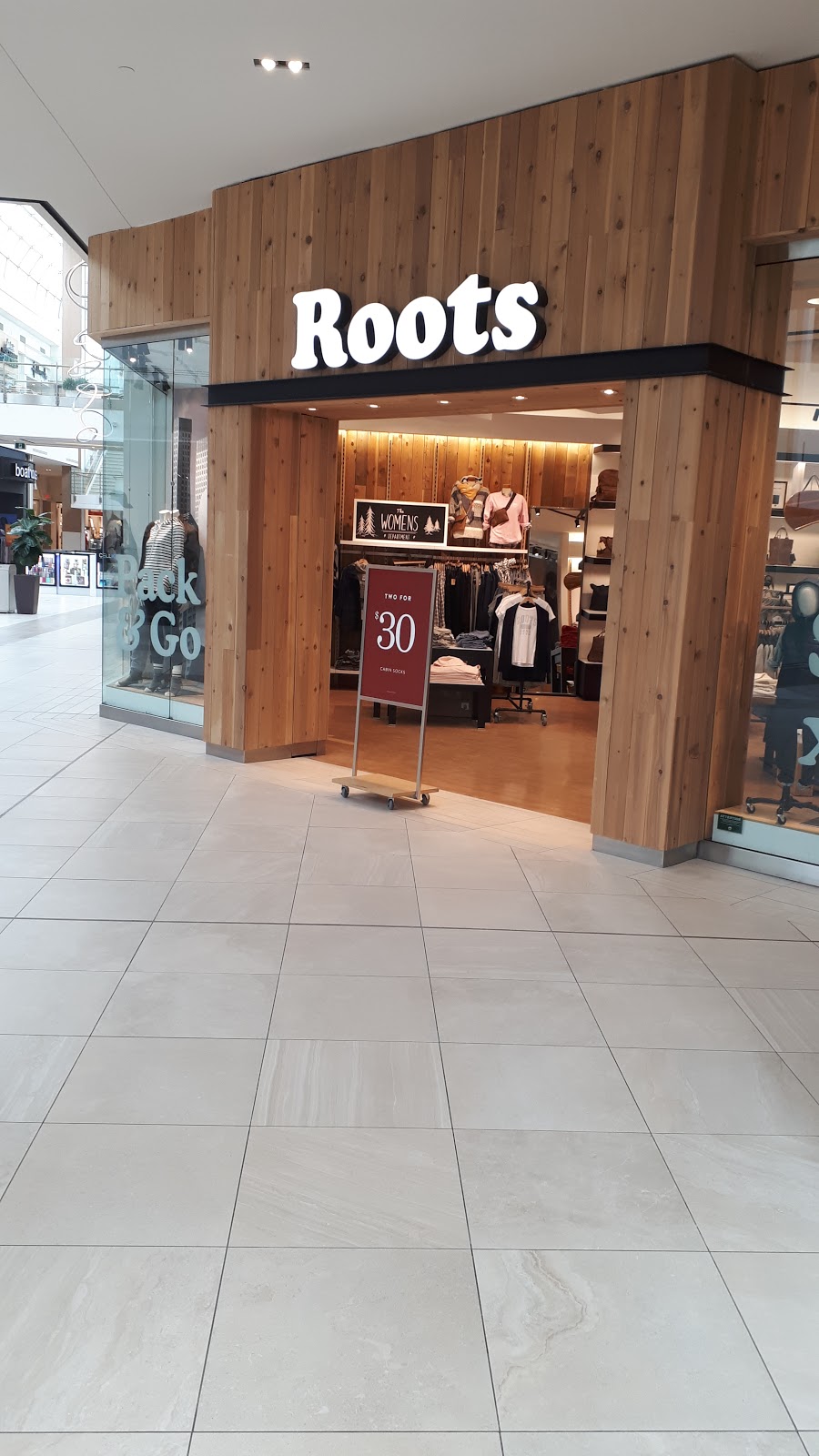 Roots | 240 Leighland Ave Unit 219, Oakville, ON L6H 3H6, Canada | Phone: (905) 339-0708