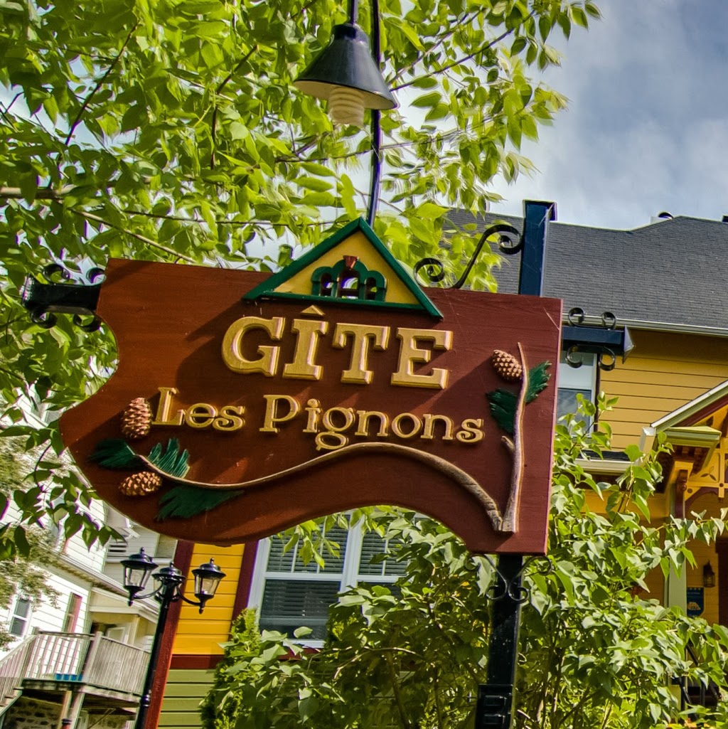 Gîte Les Pignons | 156 Rue Commerciale, Saint-Damien-de-Buckland, QC G0R 2Y0, Canada | Phone: (418) 789-3377