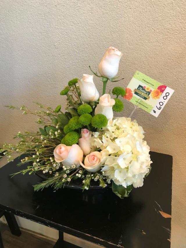 Elaines Flower Shoppe | 2850 Niagara Falls Blvd, Amherst, NY 14228, USA | Phone: (716) 692-5426