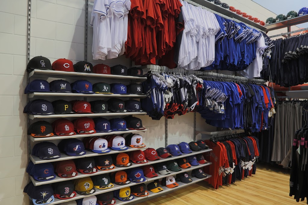 Baseball Town | 1657 Boulevard des Promenades, Saint-Hubert, QC J3Y 5K2, Canada | Phone: (450) 550-1119