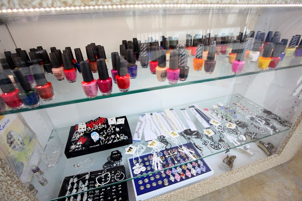 Ongles Mondial Inc | 2700 Bd Laurier, Québec, QC G1V 2L8, Canada | Phone: (418) 650-9242