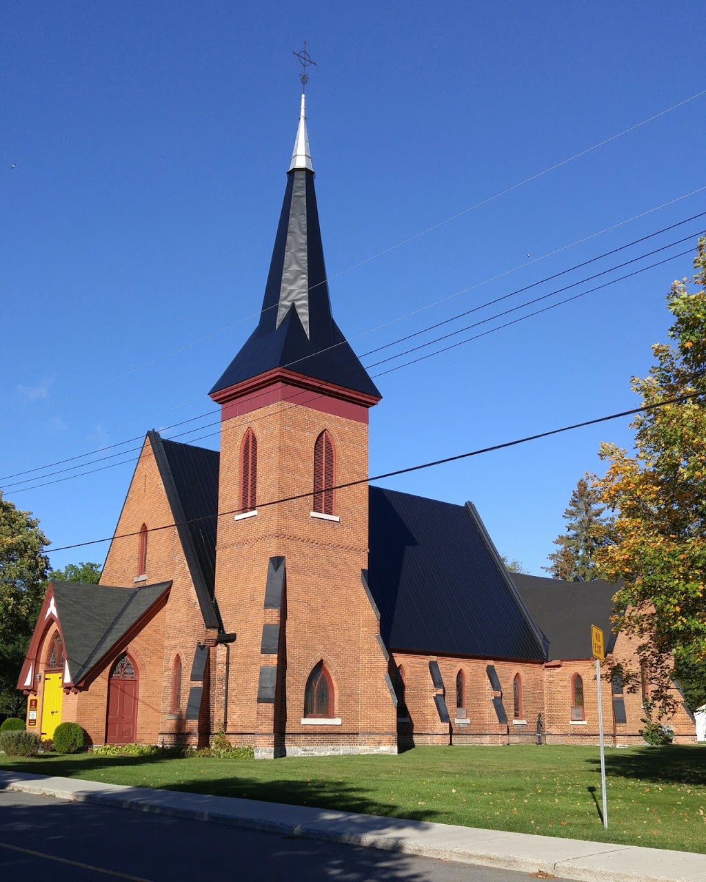 Emmanuel Anglican Church | 287 Harrington St, Arnprior, ON K7S 2V2, Canada | Phone: (613) 623-2554