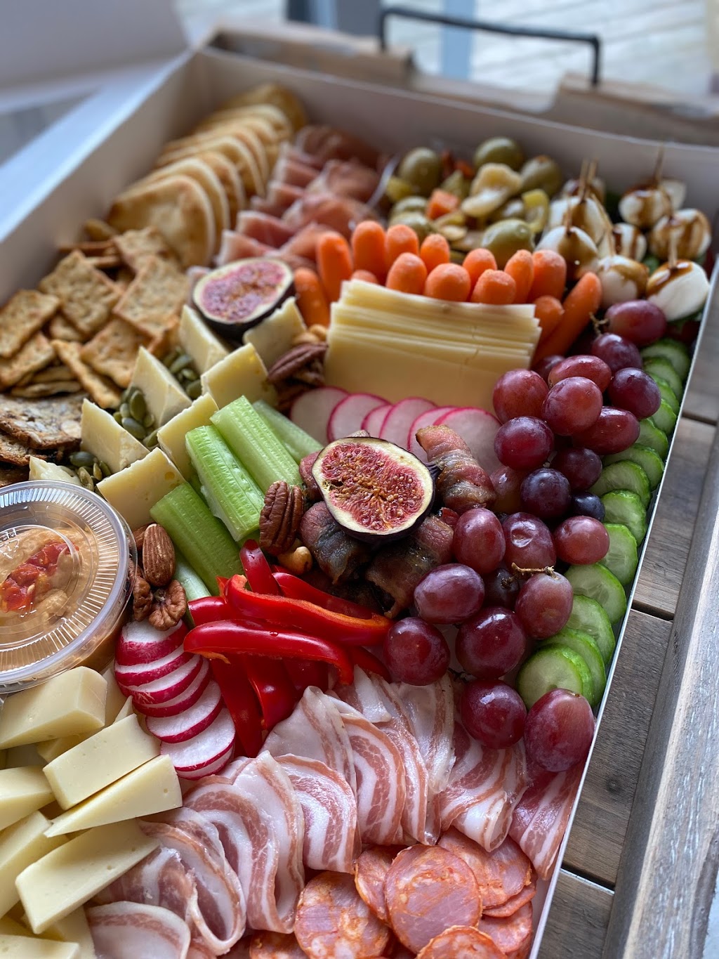 Deliver Me Charcuterie | James Snow Pkwy S, Milton, ON L9T 5N1, Canada | Phone: (647) 588-2287