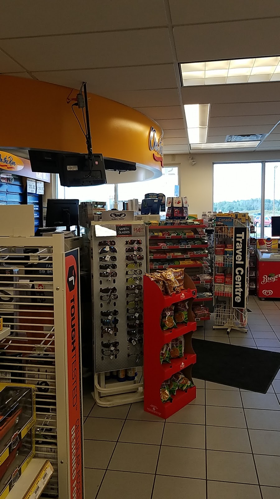 Esso | 5906 Oil Heritage Rd, Wyoming, ON N0N 1T0, Canada | Phone: (519) 845-3249