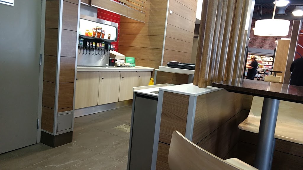 McDonalds | 2775A Boulevard des Plateaux, Terrebonne, QC J6X 4S8, Canada | Phone: (450) 477-9685