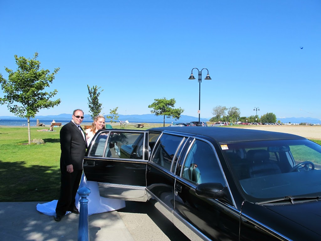 Always There Limousine Service | 723 Kasba Cir, Parksville, BC V9P 2A7, Canada | Phone: (250) 951-8452