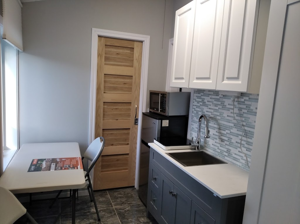 Apartment for daily rent | 5205 Rue de la Légion, Saint-Hubert, QC J3Y 1Z7, Canada | Phone: (430) 930-6304