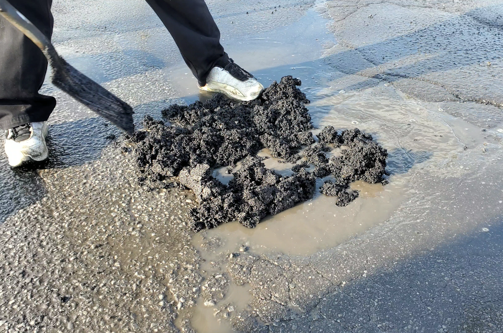 Potholes Expert | 1395 Mnt Chénier, Les Cèdres, QC J7T 1L9, Canada | Phone: (833) 782-9349