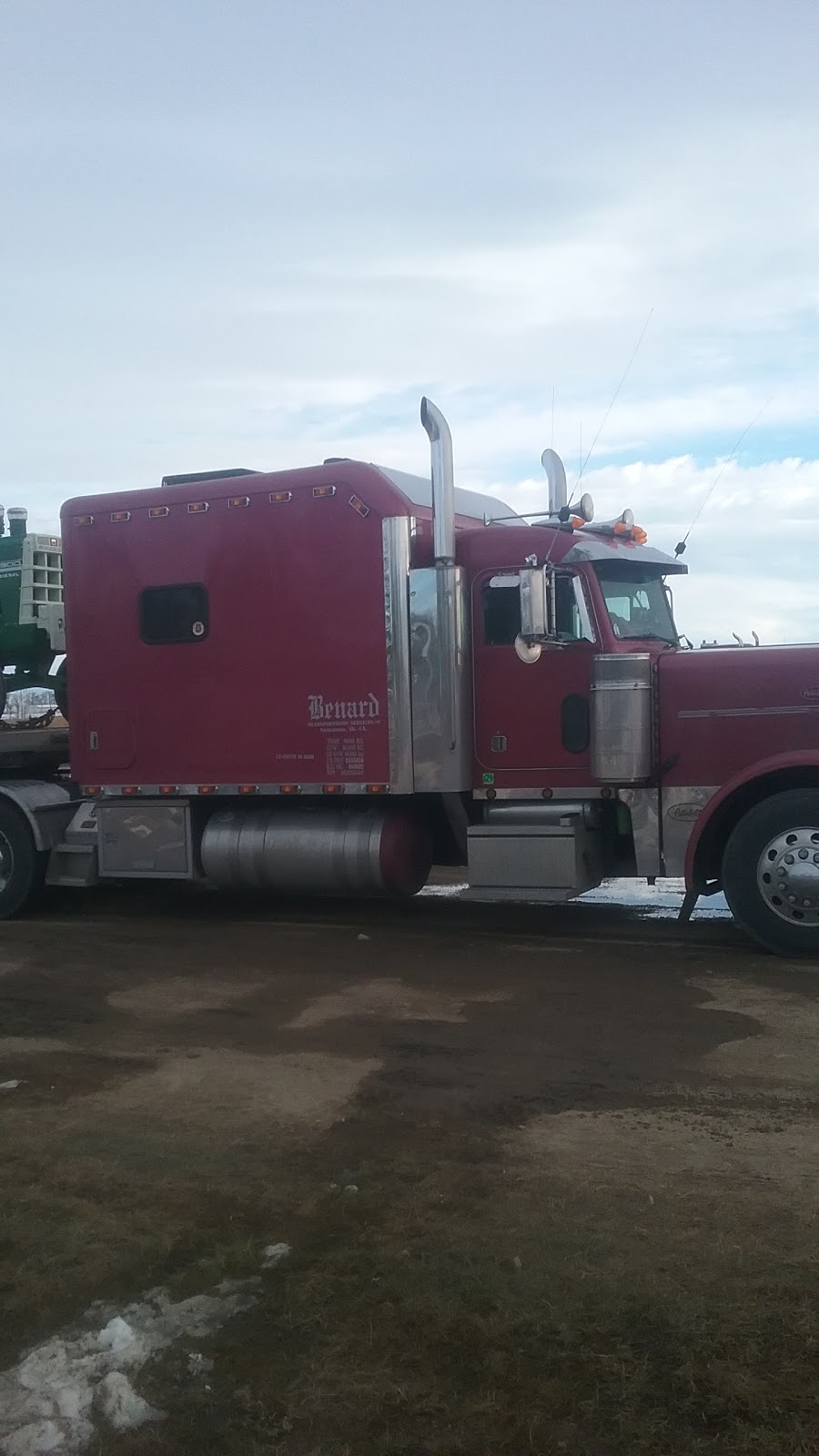 Benard Transportation Services Corp | 146 Lochrie Crescent, Saskatoon, SK S7M 5E4, Canada | Phone: (306) 249-0755