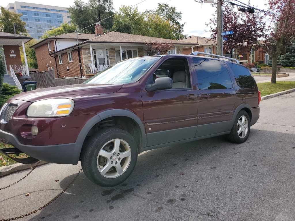 Toronto Scrap Car Removal - Maxpaycars | 17 Wintergreen Rd, North York, ON M3M 2H9, Canada | Phone: (647) 774-9110