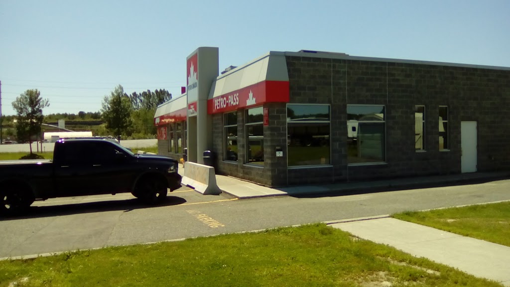 Petro-Pass Truck Stop | 3070 Regent St, Sudbury, ON P3E 5H7, Canada | Phone: (705) 522-8701