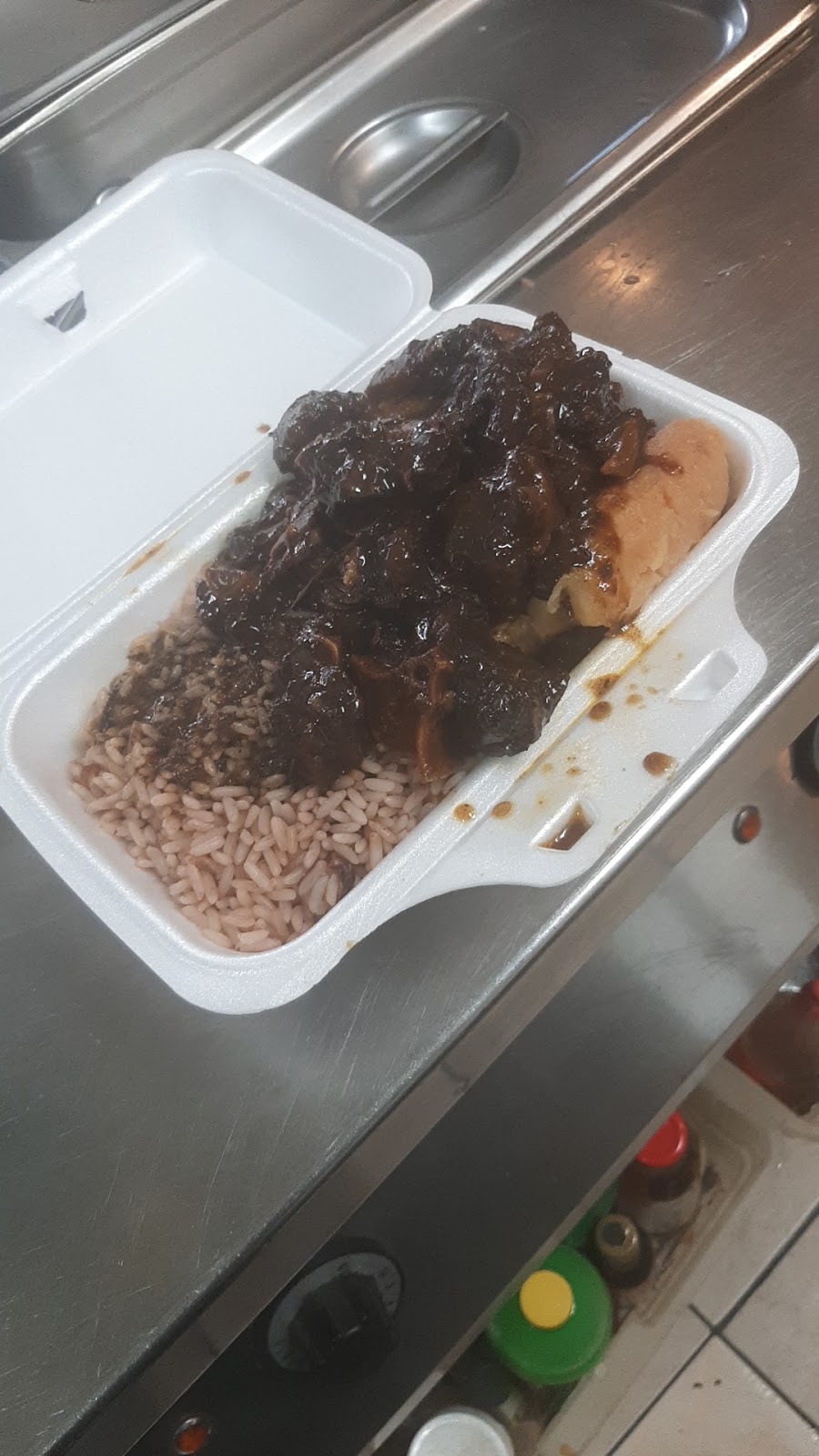 Meechies BBQ & Jerk | 1189 Weston Rd, York, ON M6M 4P6, Canada | Phone: (647) 344-7939