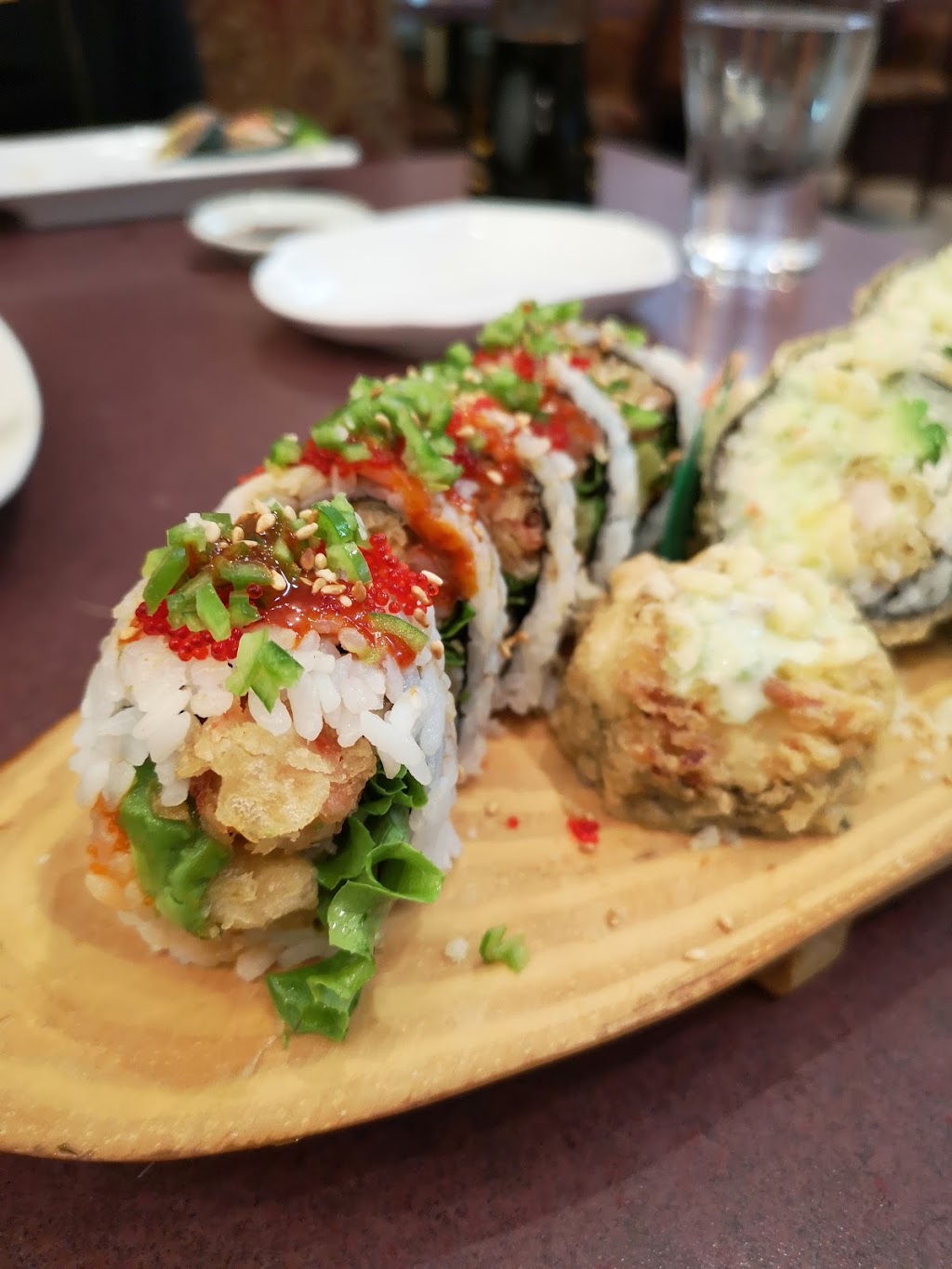 Maki Sushi Restaurant | 515 Harvey Ave, Kelowna, BC V1Y 1R2, Canada | Phone: (250) 868-9200