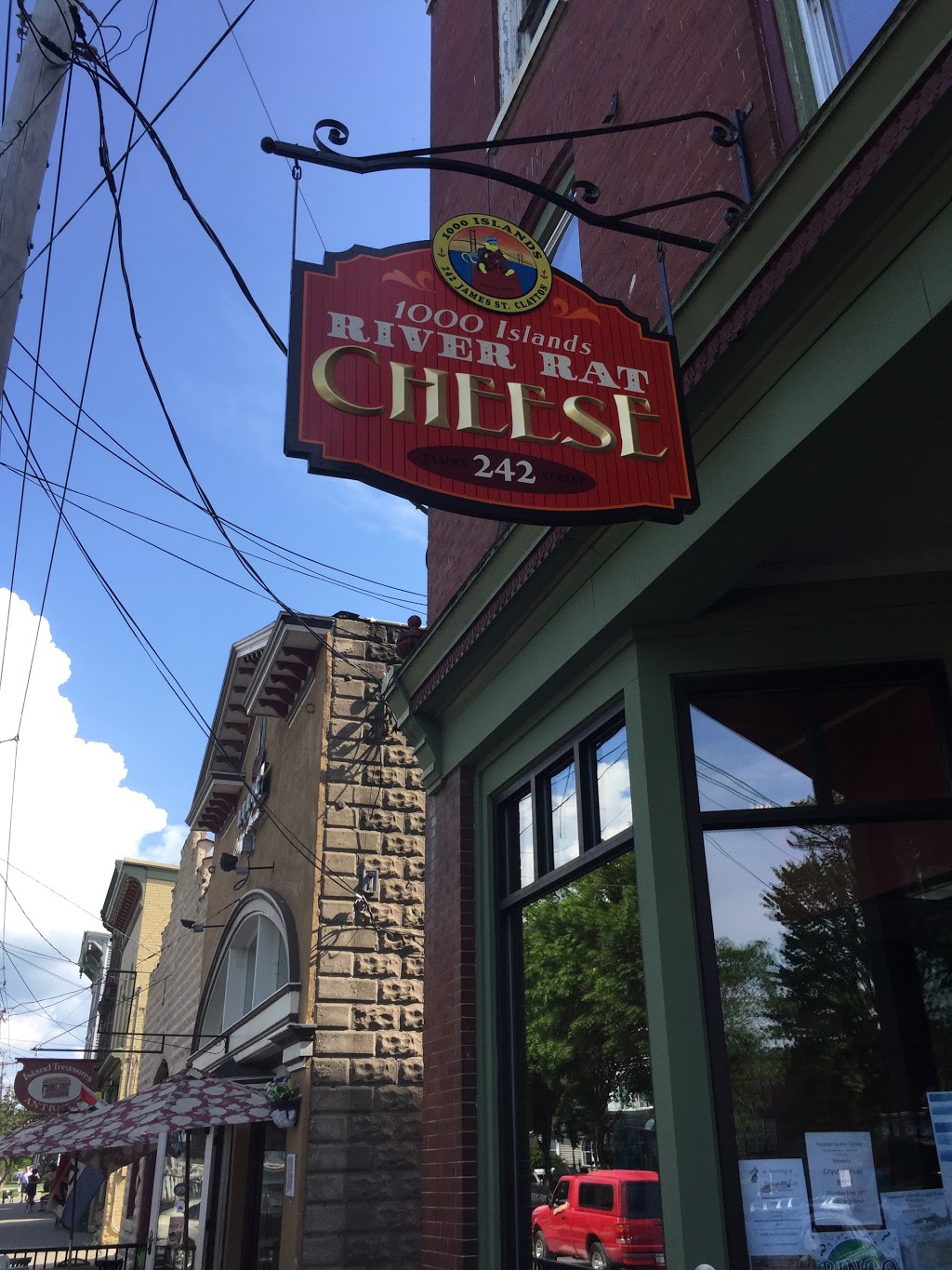 1000 Islands River Rat Cheese | 242 James St, Clayton, NY 13624, USA | Phone: (800) 752-1341