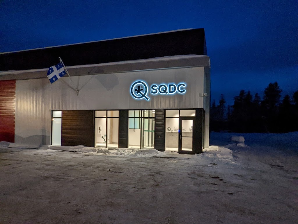 SQDC - La Tuque | 1541 Bd Ducharme, La Tuque, QC G9X 3S1, Canada | Phone: (833) 333-2921