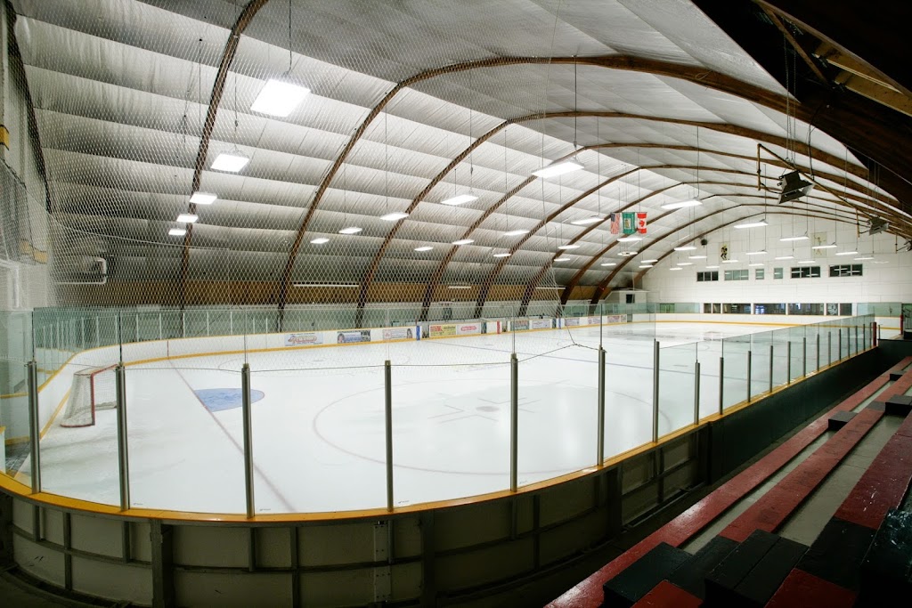 Bond Lake Arena | 70 Old Colony Rd, Richmond Hill, ON L4E 3G4, Canada | Phone: (905) 773-4571