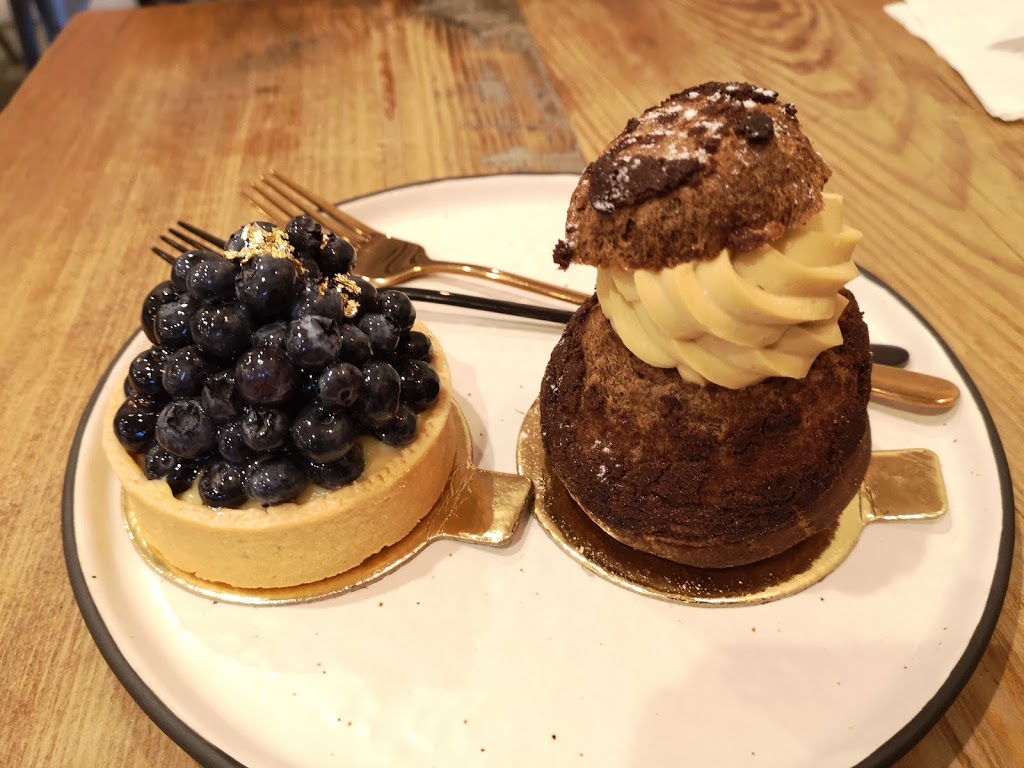 Mr. Mustache Tea & Dessert | 110-6125 Sussex Ave, Burnaby, BC V5H 4G1, Canada | Phone: (604) 559-6125