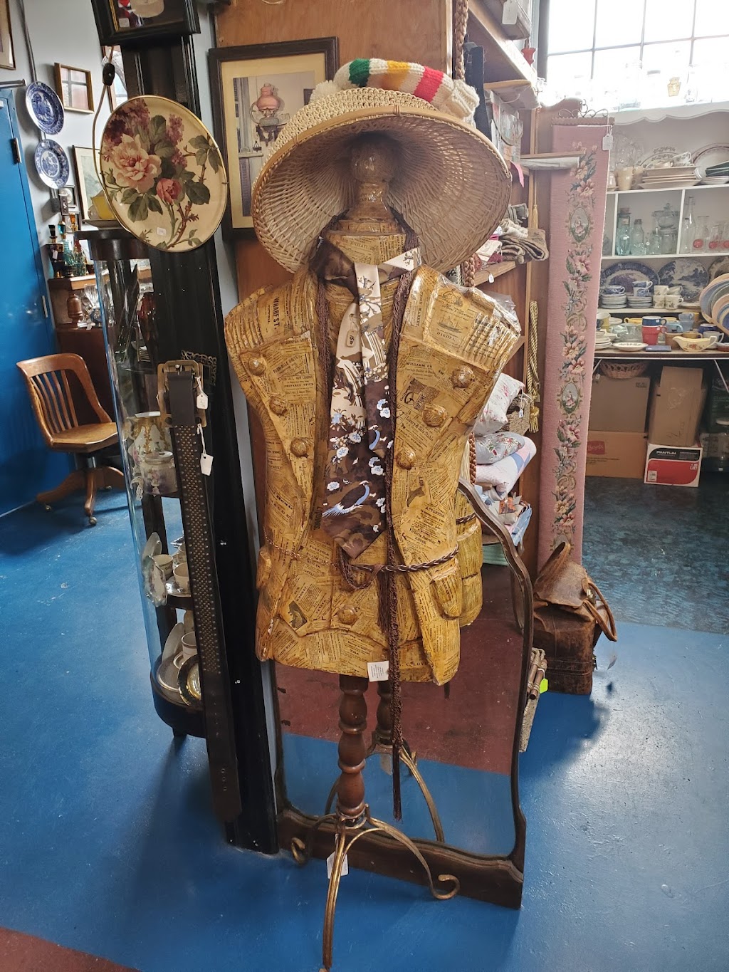 White Elephant Antiques and Uniques | 1604 Cariboo Hwy, Clinton, BC V0K 1K0, Canada | Phone: (250) 457-0085