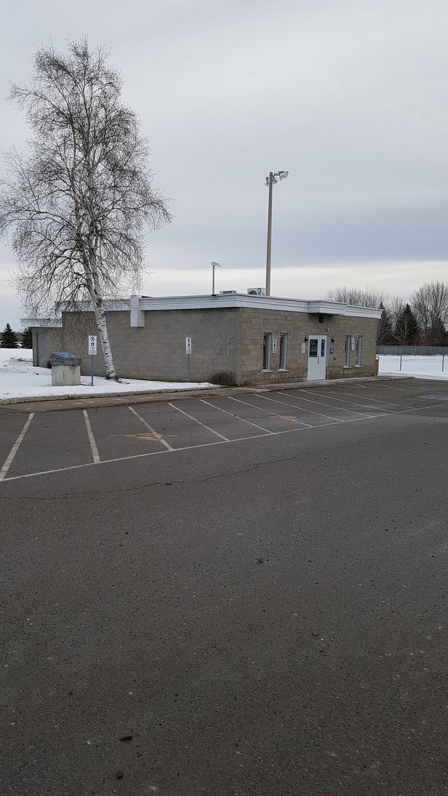 Sarsfield Community Ctr | 3585 Sarsfield Rd, Sarsfield, ON K0A 3E0, Canada | Phone: (613) 835-7590