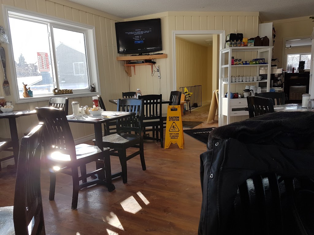 Tillys By The Bay Café & Bakery | 168 N Sykes St, Meaford, ON N4L 1G6, Canada | Phone: (519) 538-1113