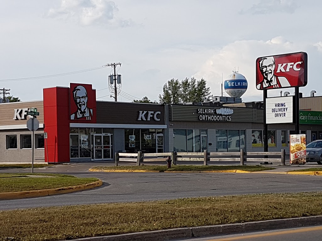 KFC | 321 Main St, Selkirk, MB R1A 0T2, Canada | Phone: (204) 482-6449