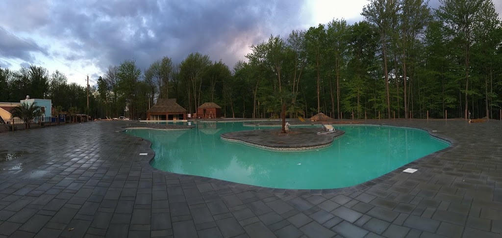 Piscine Infinie | 589 Rue Binette, Saint-Joseph-du-Lac, QC J0N 1M0, Canada | Phone: (514) 968-4626