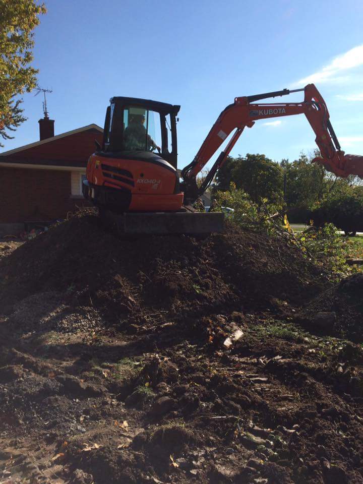 Emburghs Backhoe Service | 553 Killaly St E, Port Colborne, ON L3K 2J8, Canada | Phone: (289) 821-0591