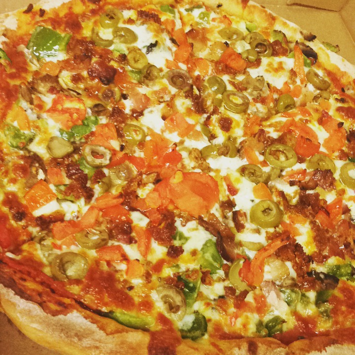 MJ.M.D. Pizza de Luigi Pizza | 241 Chemin Old Chelsea, Chelsea, QC J9B 1J3, Canada | Phone: (819) 827-2882