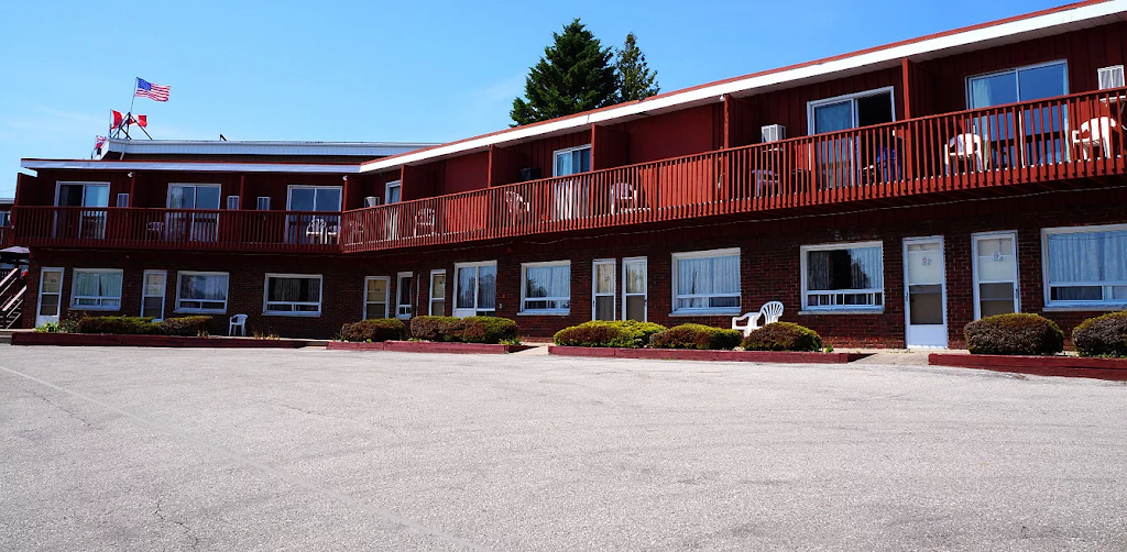 Tobermory Inn & Suites | 122 Bay St, Tobermory, ON N0H 2R0, Canada | Phone: (888) 444-1336