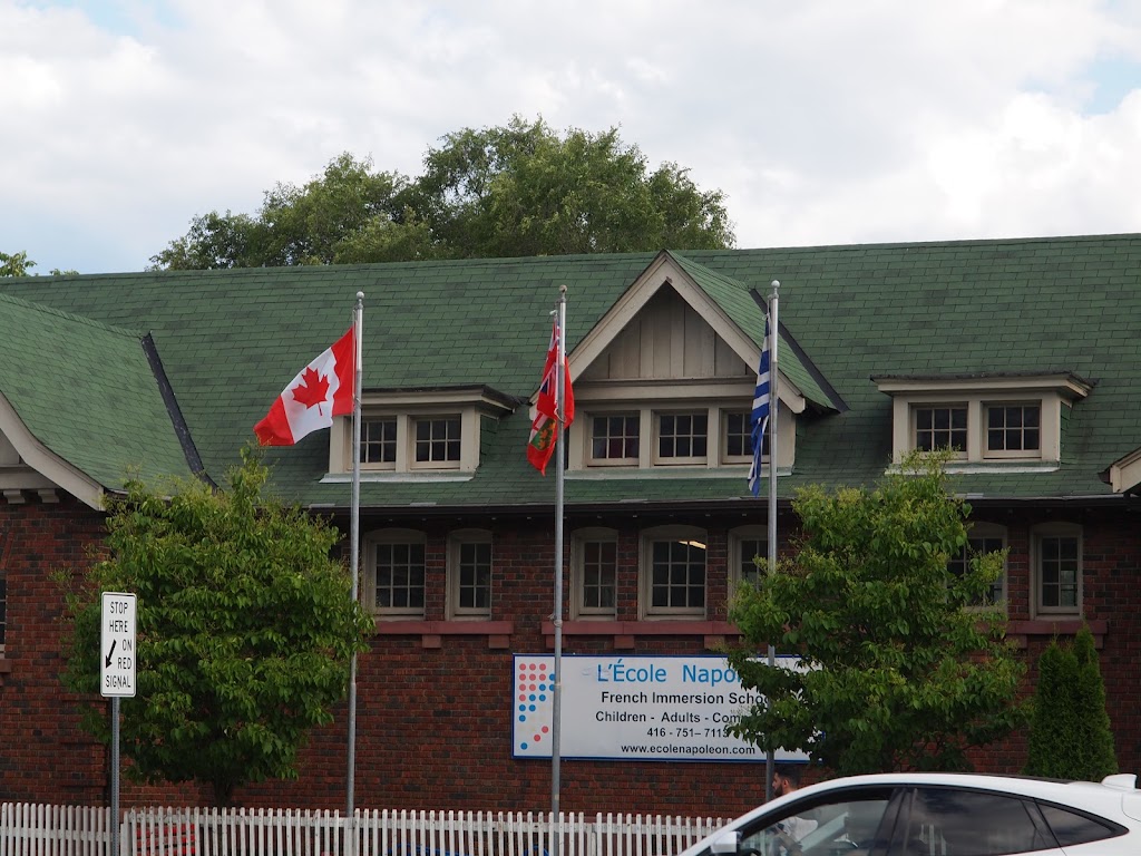 Ecole Napoléon | 55 Danforth Ave, Toronto, ON M4K 1M8, Canada | Phone: (416) 751-7113