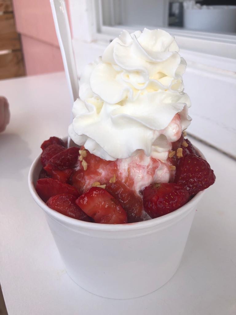 Icy Scoops | 22 Brackley Point Rd, Charlottetown, PE C1A 6X9, Canada | Phone: (902) 566-1004