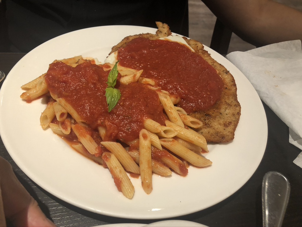 Mama Mias Italian Eatery | 5845 Victoria Ave, Niagara Falls, ON L2G 3L6, Canada | Phone: (905) 354-7471