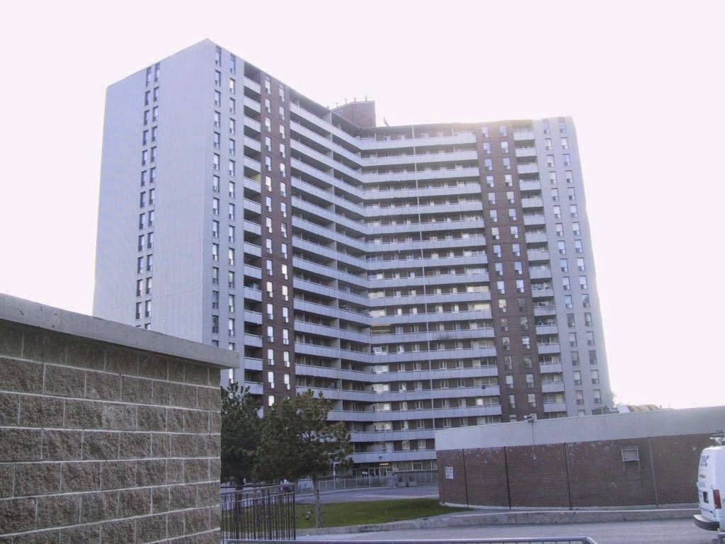 Willowridge Towers | 10 Willowridge Rd, Etobicoke, ON M9R 3Y9, Canada | Phone: (416) 249-2541