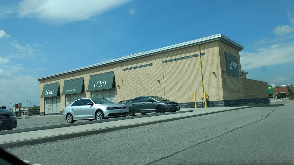 LCBO | 94 First Commerce Dr, Aurora, ON L4G 0H5, Canada | Phone: (905) 751-0684