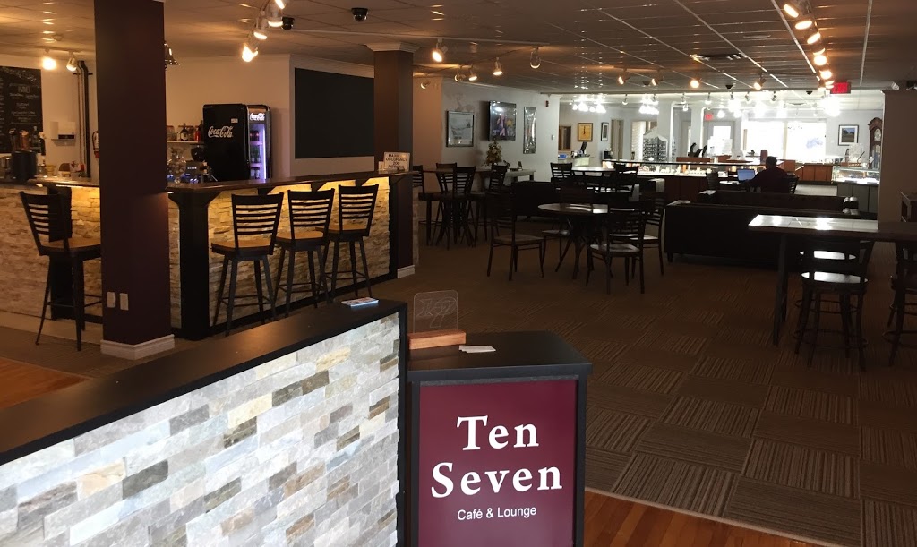 Ten-Seven Cafe & Lounge | 595 St Clair St, Chatham, ON N7L 3L3, Canada | Phone: (226) 996-9759