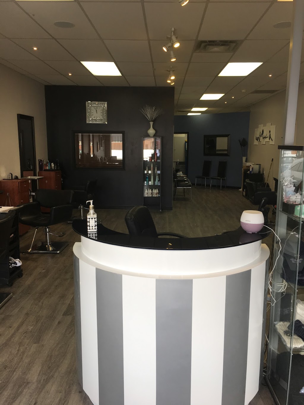 Absolute Beauty | 25 Redmond Dr, Hamilton, ON L8W 3K7, Canada | Phone: (905) 538-9103