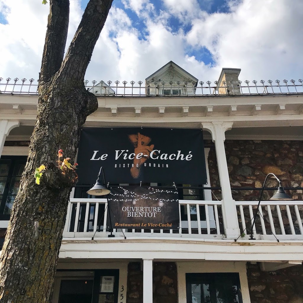 Le Vice-Caché Bistro Urbain | 351 Boulevard de lAnge-Gardien, LAssomption, QC J5W 1S4, Canada | Phone: (450) 591-1391