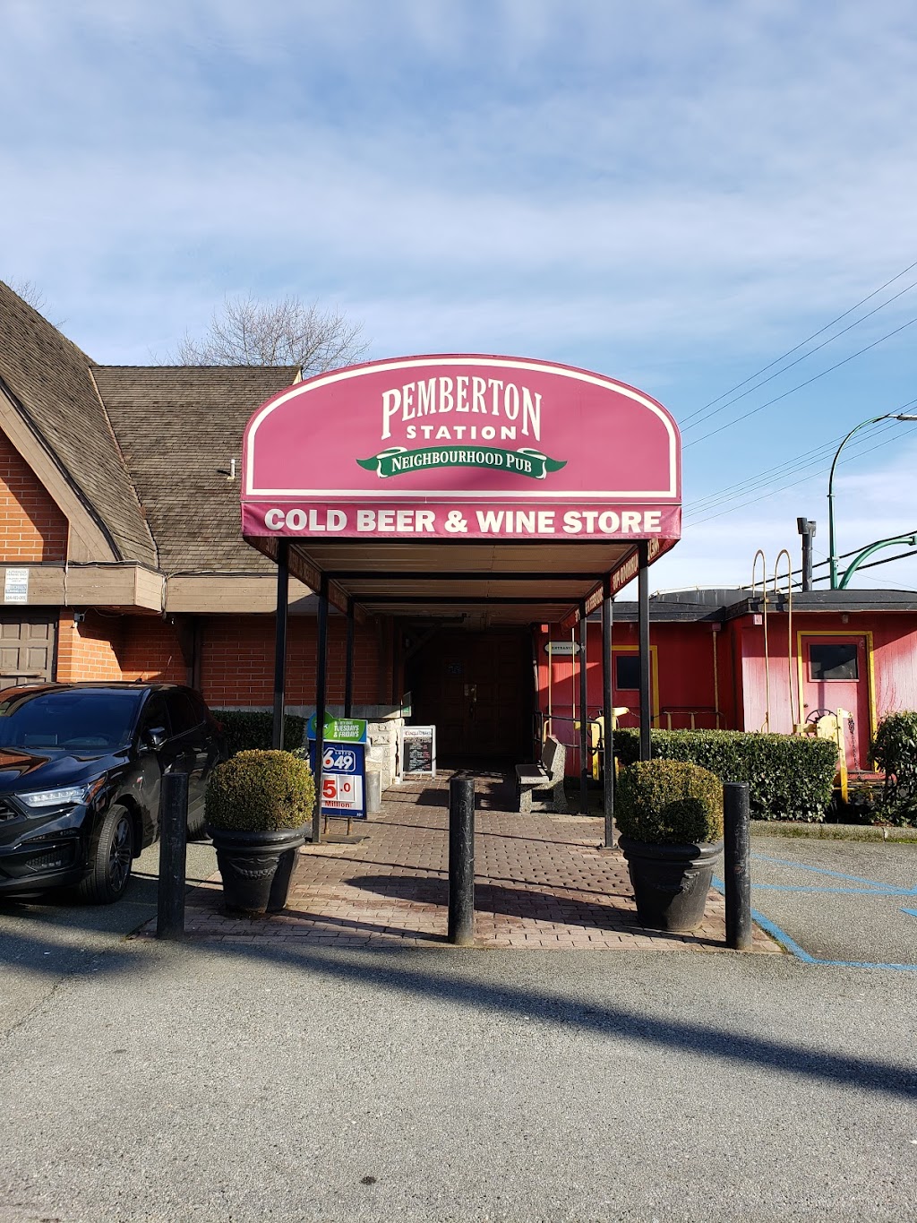 Pemberton Station Liquor Store | 135 Pemberton Ave, North Vancouver, BC V7P 2R3, Canada | Phone: (604) 984-0731