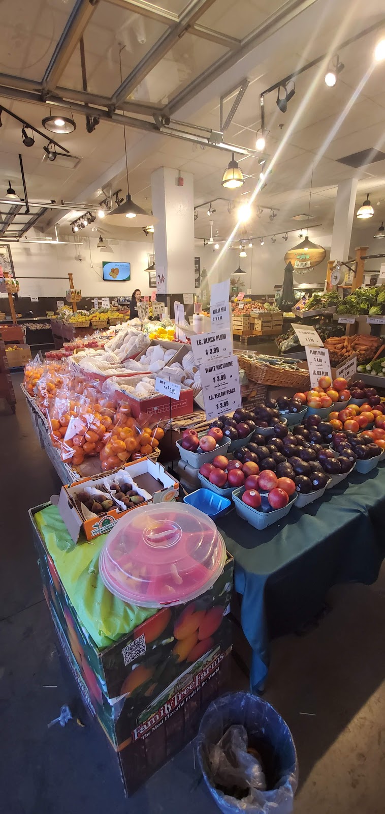 Kins Farm Market | 7820 Williams Rd Unit 105, Richmond, BC V7A 1G3, Canada | Phone: (604) 272-8038