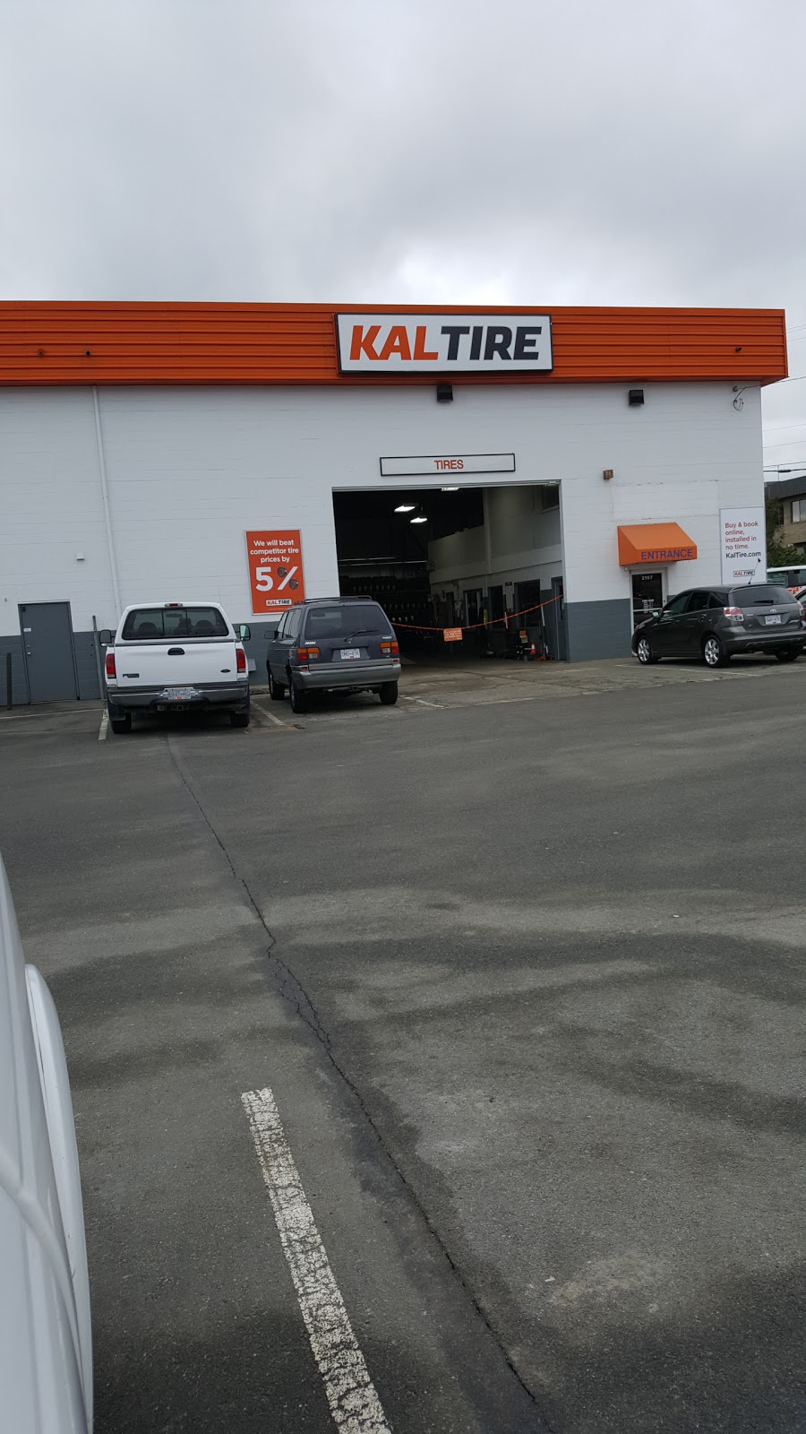 Kal Tire | 2107 Keating Cross Rd, Saanichton, BC V8M 2A5, Canada | Phone: (250) 652-6641