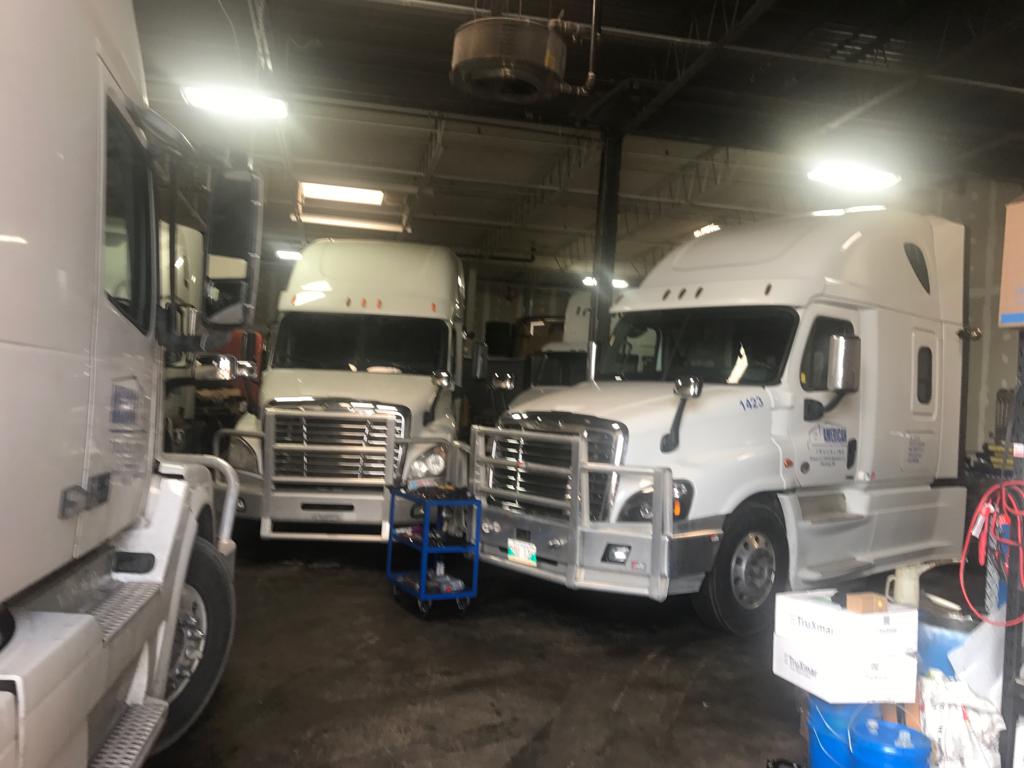 Gurjyot Truck Repair | 98 Rutherford Rd S #2c, Brampton, ON L6V 2J2, Canada | Phone: (416) 388-1605