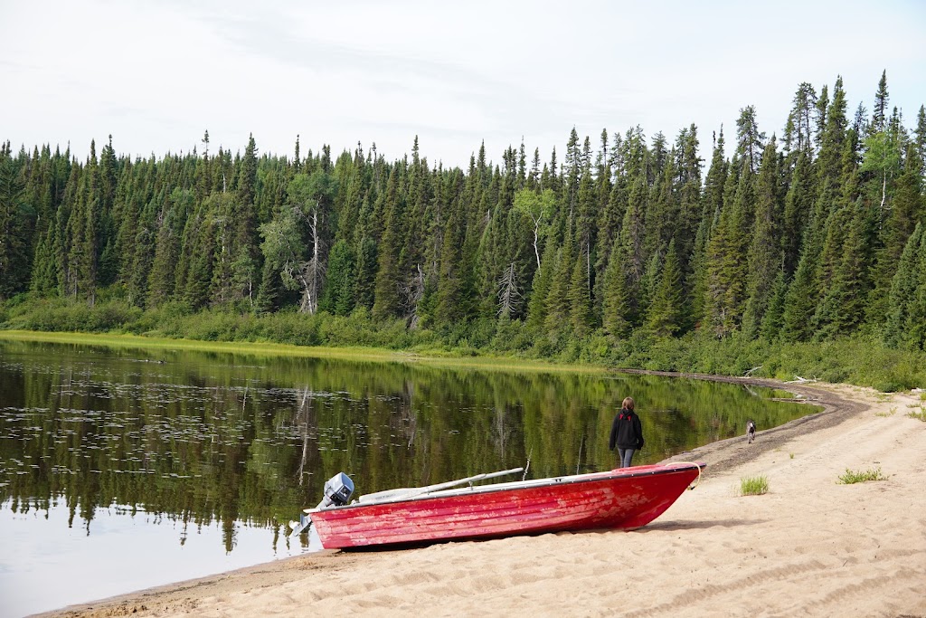 Pourvoirie Lac Dégelis - Siège social | 2594 Rang Sainte-Famille, Chicoutimi - Siège Social, Valin Km 117, Activités Sur Les Monts, QC G7H 7W6, Canada | Phone: (418) 973-1249