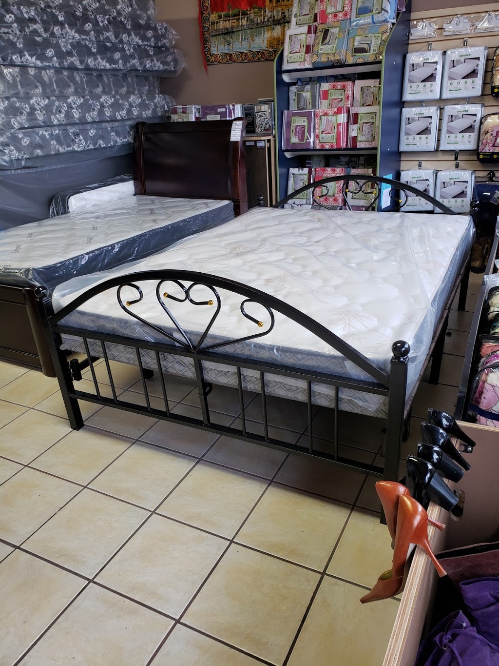 MATTRESS & BEDDING | 1650 Williams Pkwy, Brampton, ON L6S 5R7, Canada | Phone: (647) 237-3402